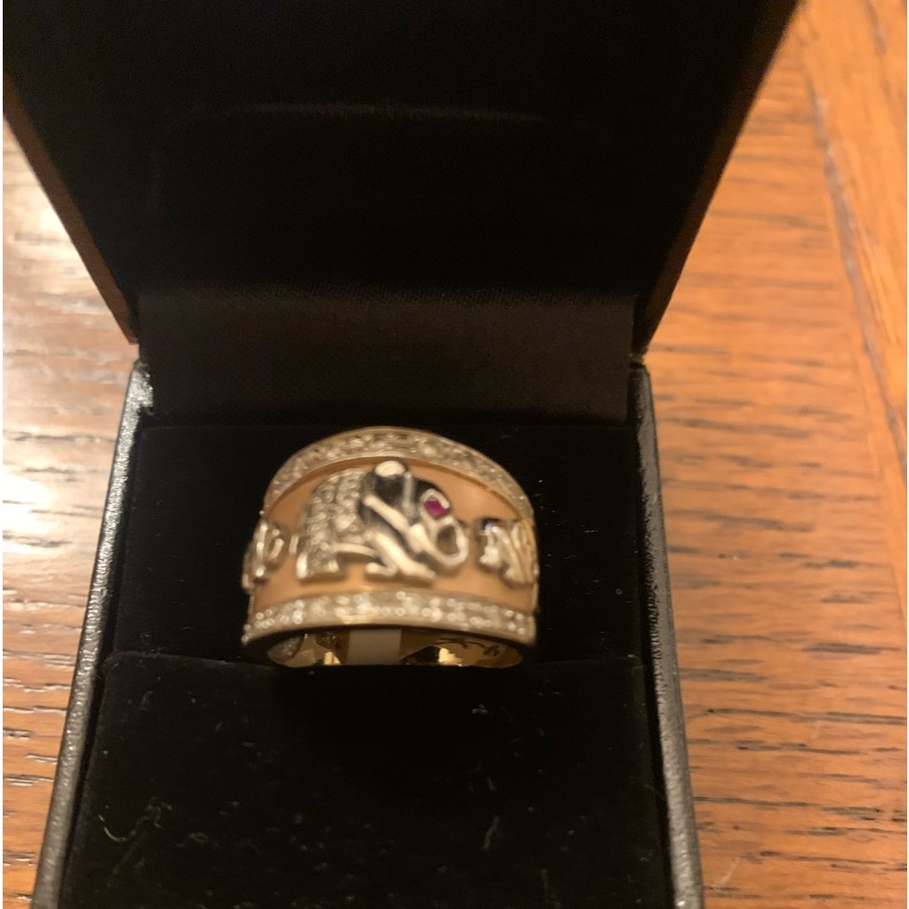 Selling a beautiful 14k Elephant Style ring